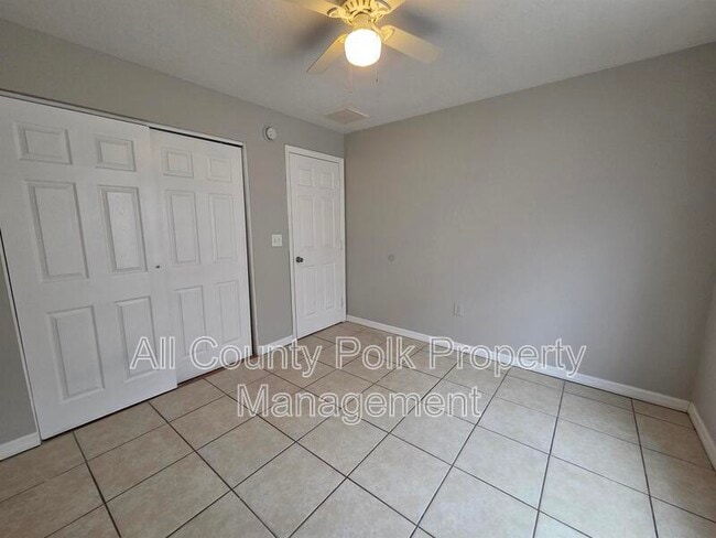 Building Photo - 1212 Fairway Dr