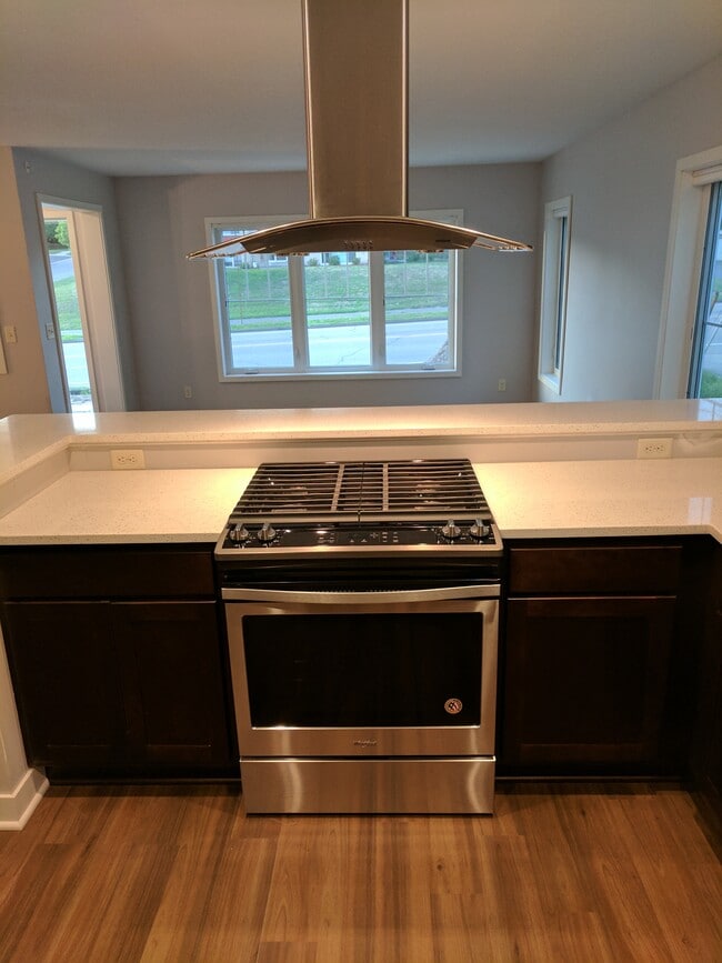 Building Photo - Tripoint Townhomes 224