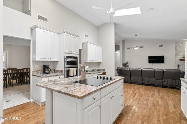 Building Photo - 8611 W Foothill Dr