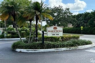 Building Photo - 13120 SW 92nd Ave