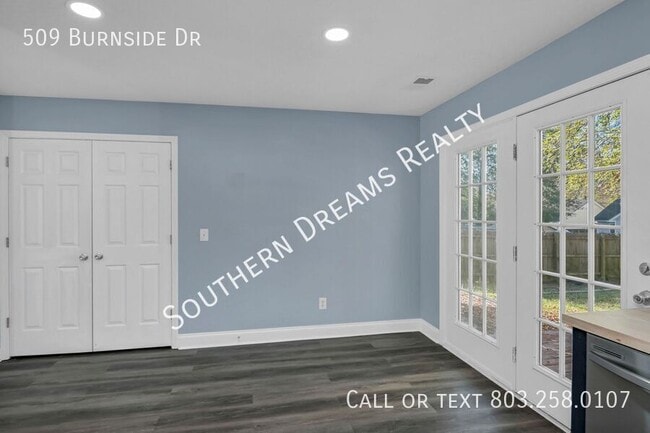 Building Photo - 509 Burnside Dr