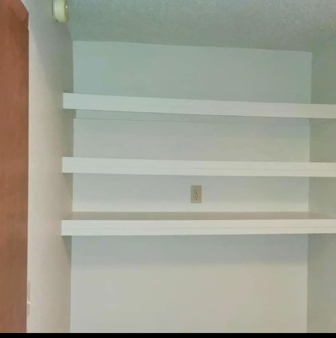 Closet - 1426 E 17th St