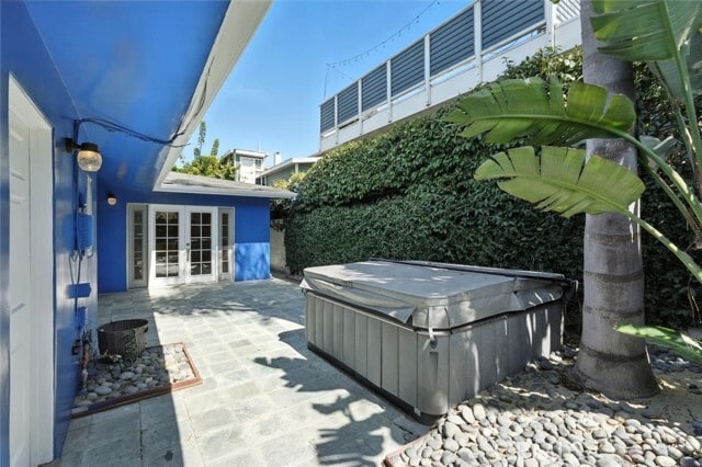 Building Photo - 414 N Gertruda Ave