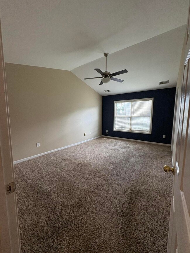 Building Photo - 2576 Moray Pl