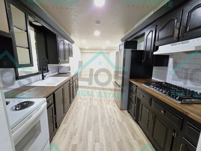 Building Photo - 3 Bedroom near Tinker AFB