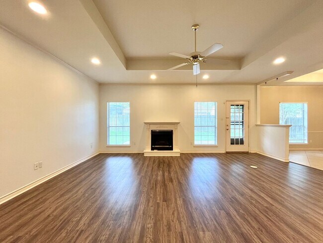 Building Photo - 3106 Silkwood Dr