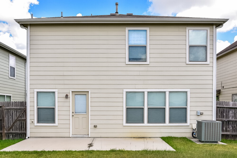 Building Photo - 18427 Westgate Pasture Ln