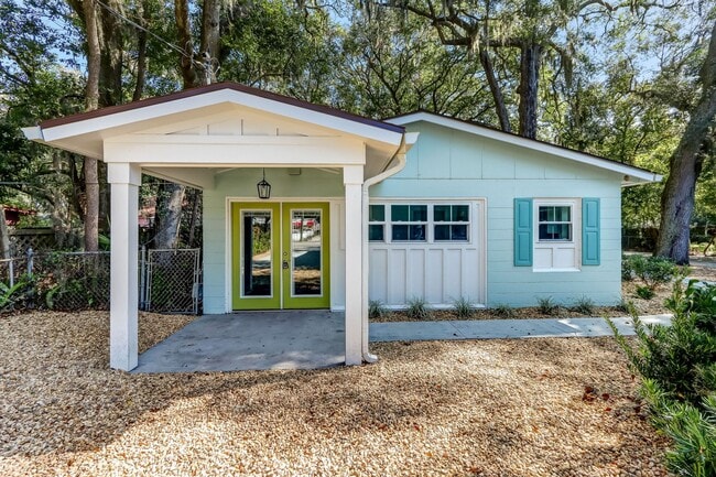 Primary Photo - Amelia Island Cottage