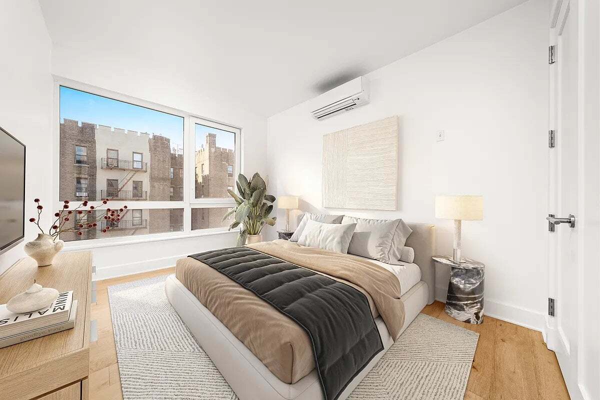 Building Photo - 401 Rutland Rd