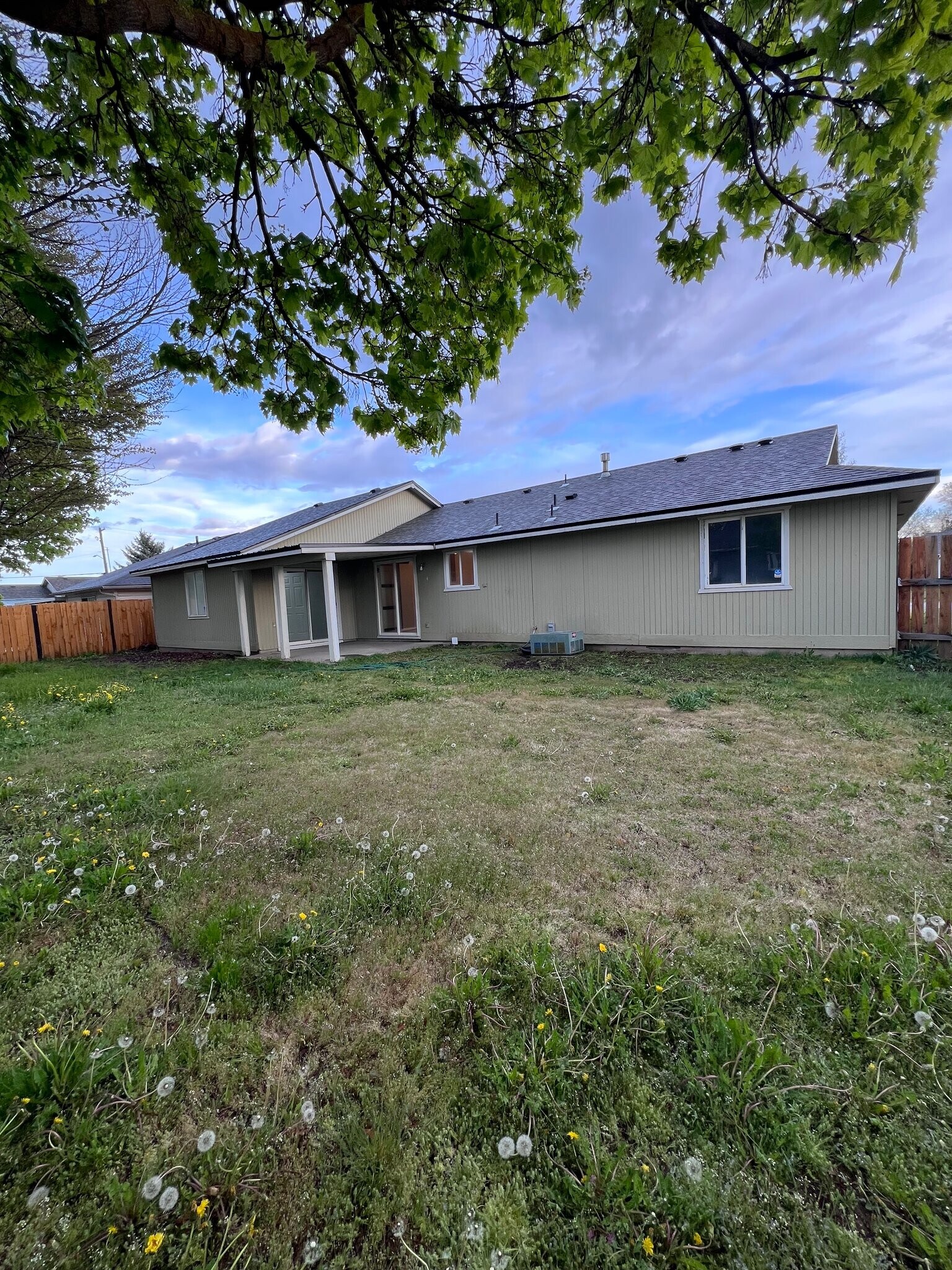 Building Photo - 12406 W 11th Ave