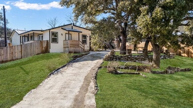 Building Photo - 474 Ridge Haven St