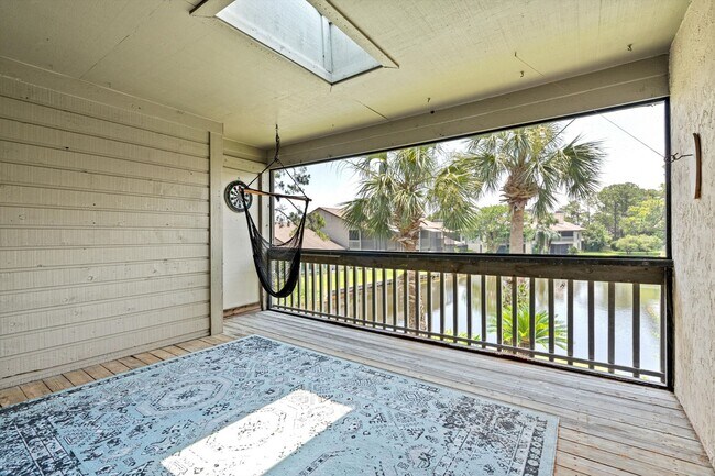 Building Photo - Beautiful Condo