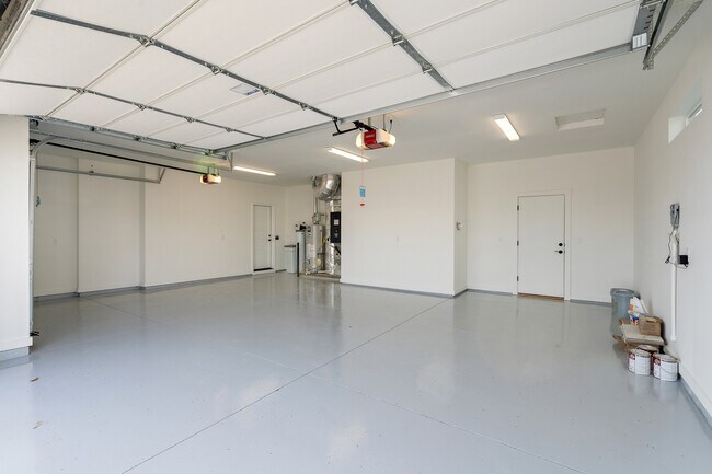 Building Photo - 4497 N Girasolo Ave