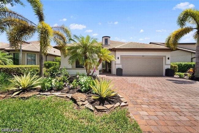 Building Photo - 7052 Live Oak Dr