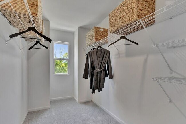 Building Photo - Townhouse Arberdene