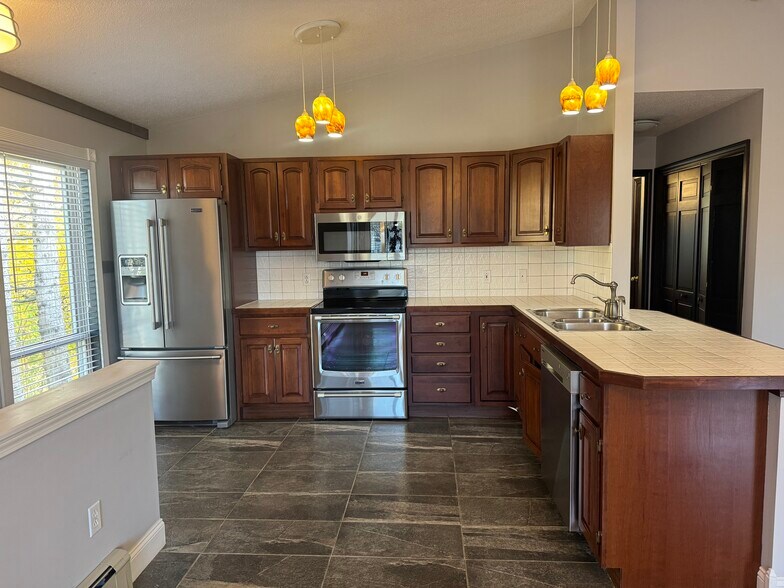 Kitchen - 35 Husson Ave