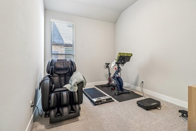 Building Photo - 847 Longbranch Way