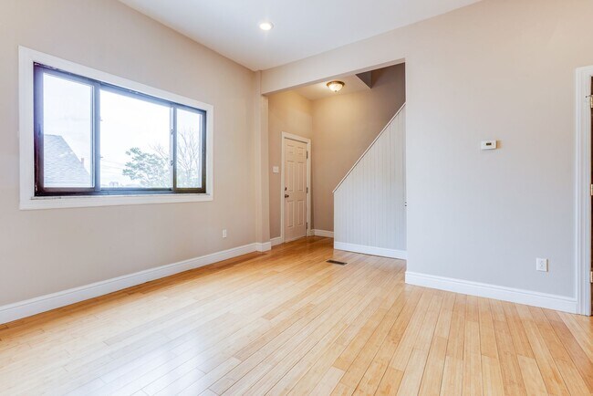 Building Photo - AVAILABLE JUNE 2026 - Spacious 4 Bedroom, 2 Bath Home Minutes from East Carson!