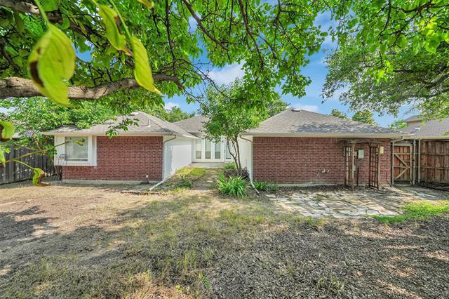 Building Photo - 421 Parkshire Dr