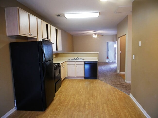 Building Photo - 119 Pine Meadows Cir