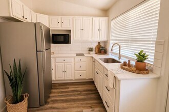 Building Photo - Studio for Rent in Lewisville