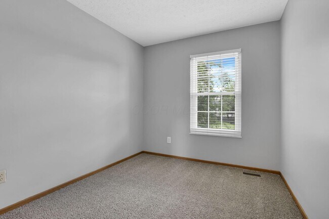 Building Photo - 933 Briaro St