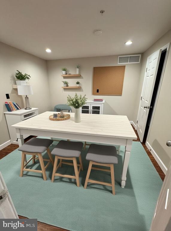 Building Photo - 6132 White Marble Ct