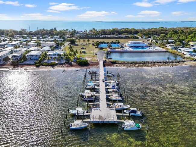 Building Photo - 806 S Jade Dr