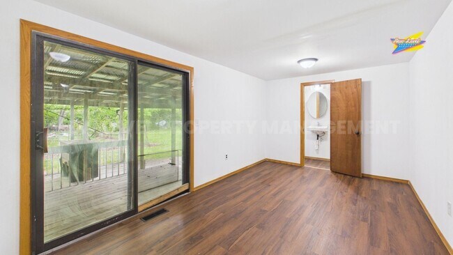 Building Photo - 4704 SW 101st Terrace