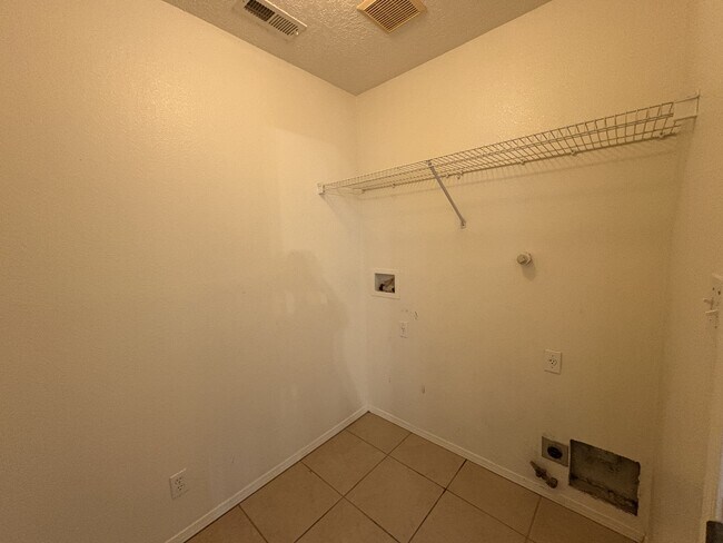 Building Photo - 3190 Wingate Meadows Dr NE