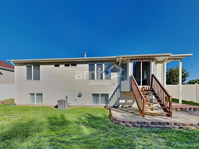 Building Photo - 2362 S 50 E