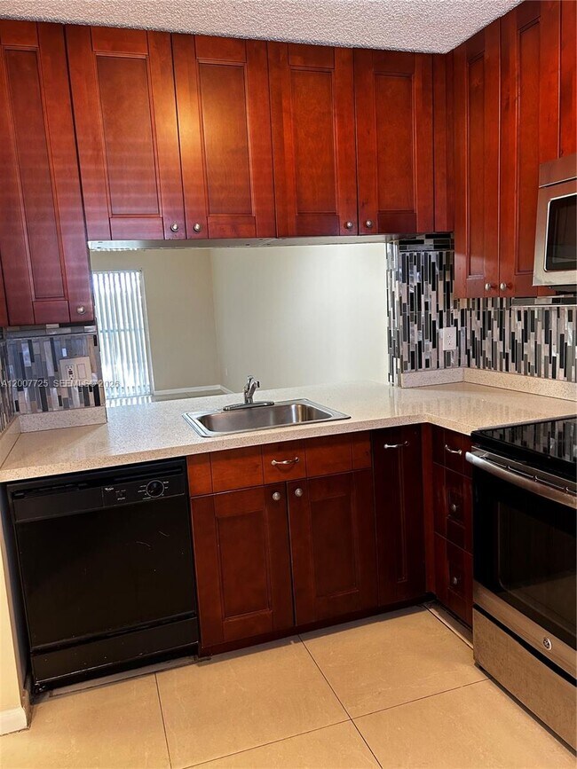 Building Photo - 713 NW 103rd Terrace