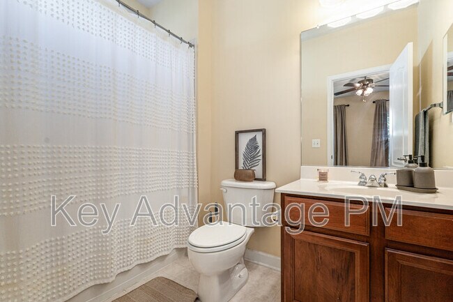 Building Photo - 4203 Talon Dr