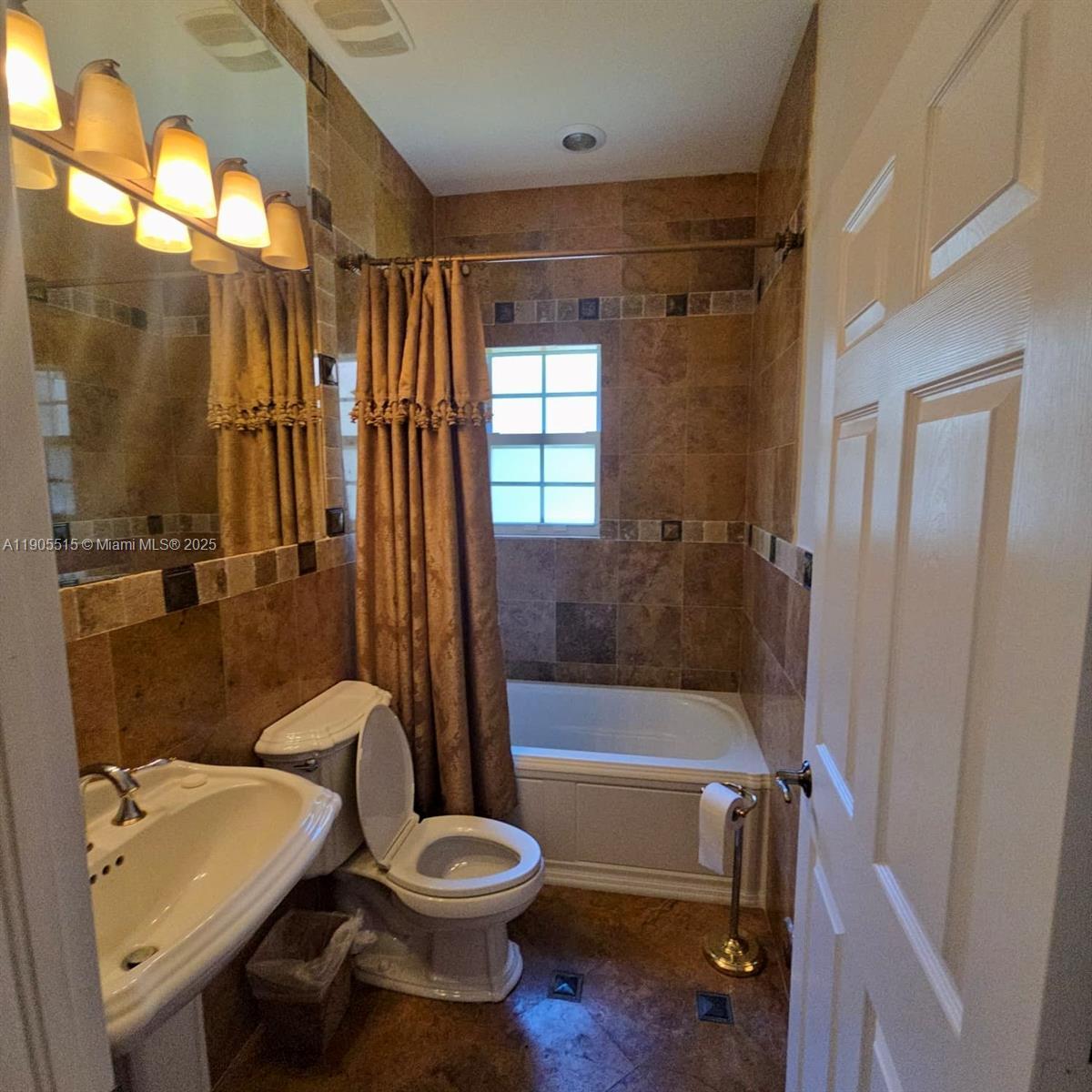 Building Photo - 2136 NW 4th St