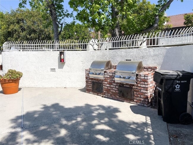 Building Photo - 13135 Sunnybrook Cir