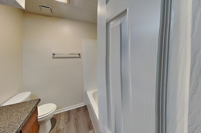 Building Photo - 3405 Republic Dr