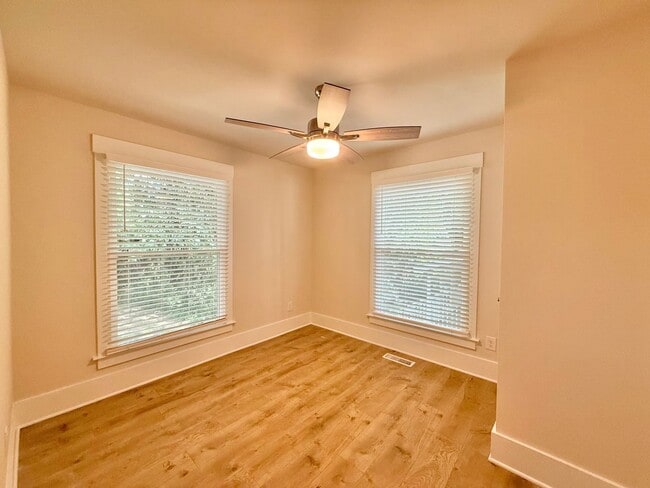 Building Photo - Newly Remodeled 2BD, 1BA Downtown Raleigh ...