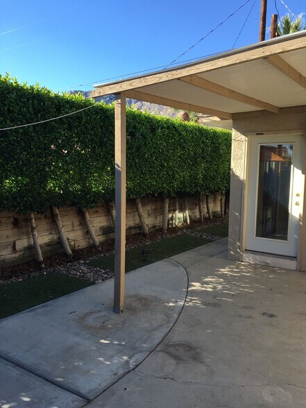 Building Photo - 501 S Calle Abronia