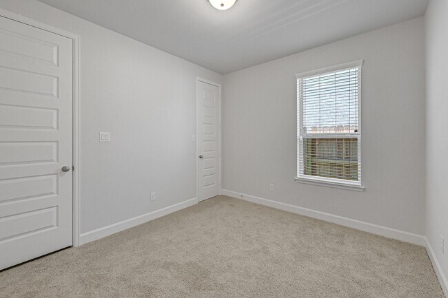 Building Photo - 15835 Bird of Paradise Dr