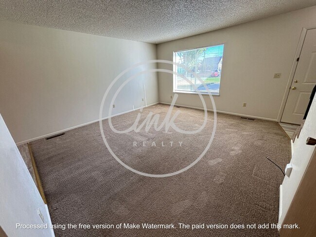 Building Photo - 1410 Douglas Ave