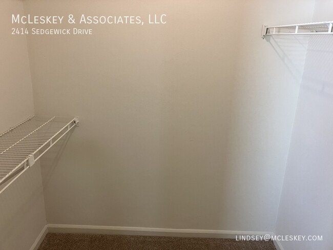 Building Photo - 2414 Sedgewick Dr
