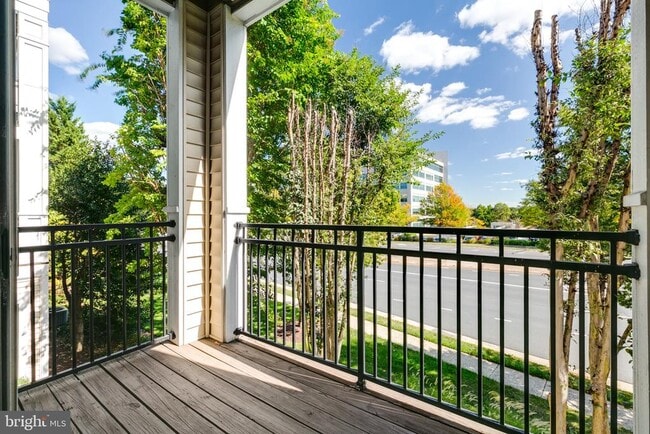 Building Photo - 12925 Centre Park Cir