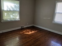 Building Photo - 3 bedroom home