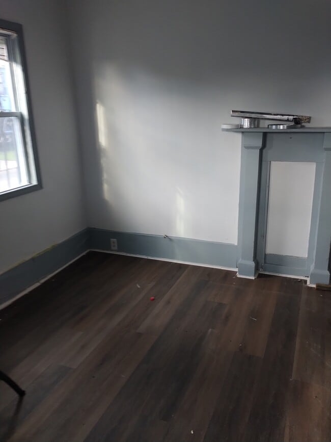 Building Photo - 13 Allway St