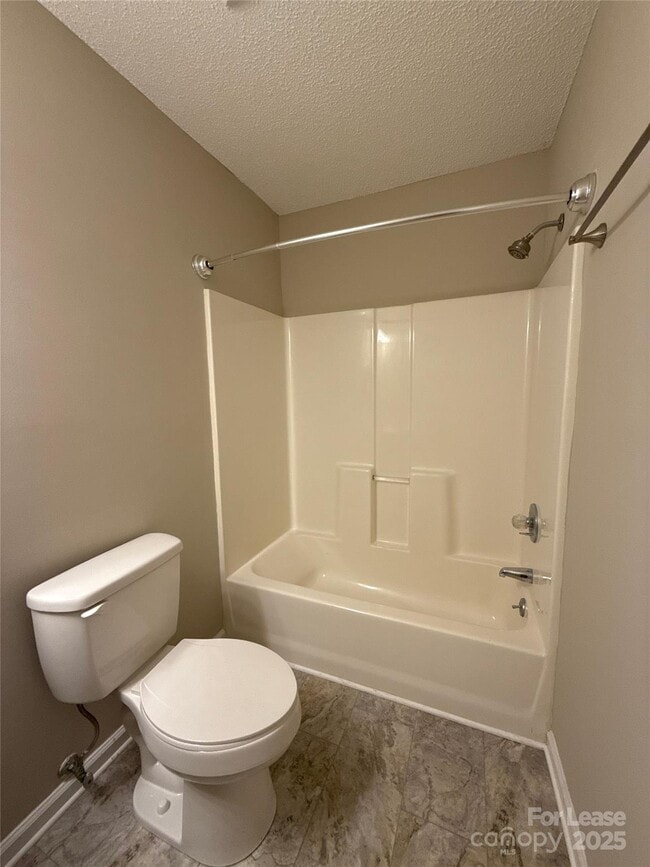 Building Photo - 517 Iverson Way