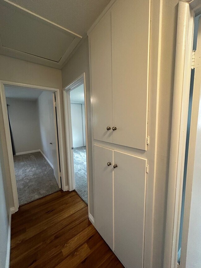 Building Photo - Beautifully Remodeled 3-Bedroom Home for Lease in a Highly Desirable Neighborhood