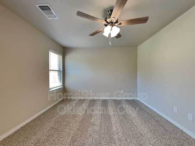 Building Photo - 8400 NW 163rd Ter