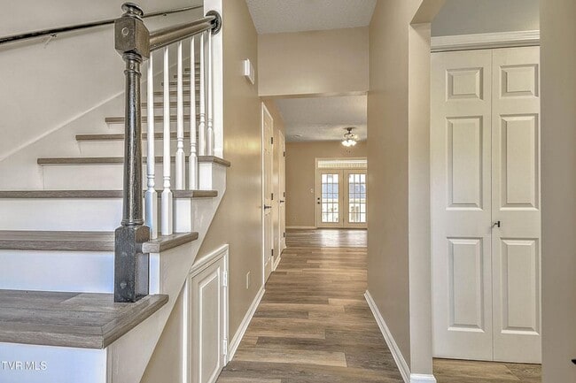 Building Photo - 2 Bedroom 1.5 Bath Townhome for Rent