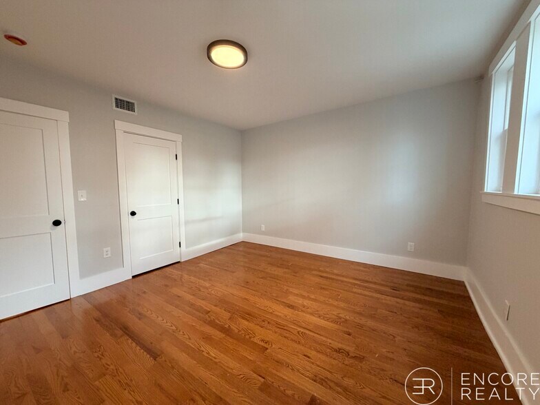 Building Photo - 349 Sumner St