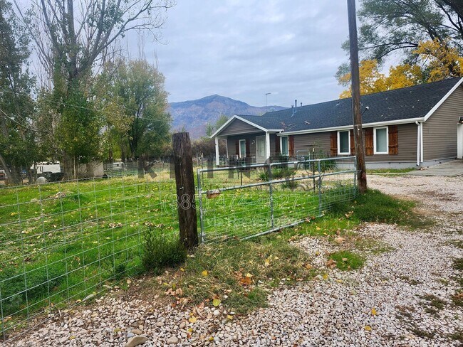 Building Photo - 2412 N 2000 W